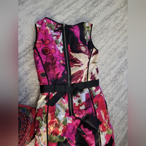 Alice + Olivia and Femme Bundle - Picture 2 of 6